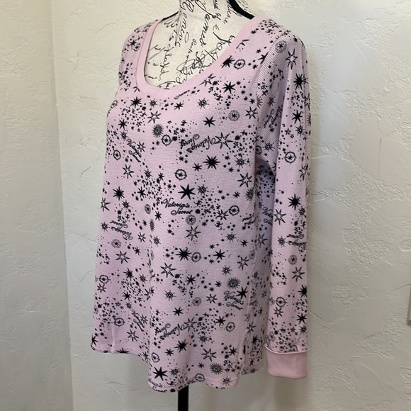 VICTORIA’S SECRET Thermal Pajama Set Pink & Black
Size Medium - Picture 6 of 15